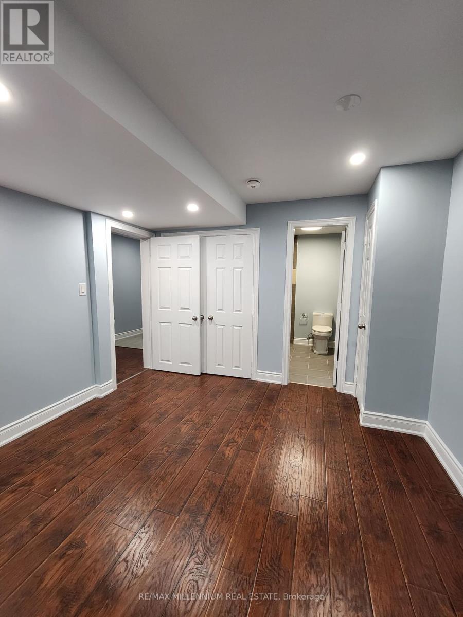 Photo 16 of 116 Summerset Drive, Barrie ON