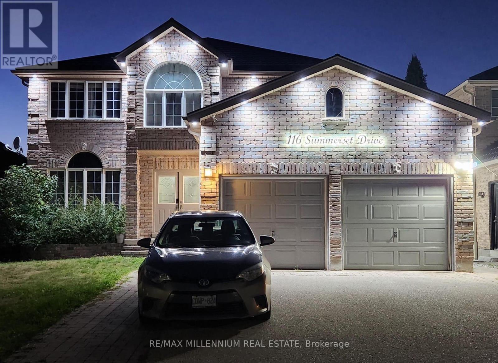 Photo 2 of 116 Summerset Drive, Barrie ON