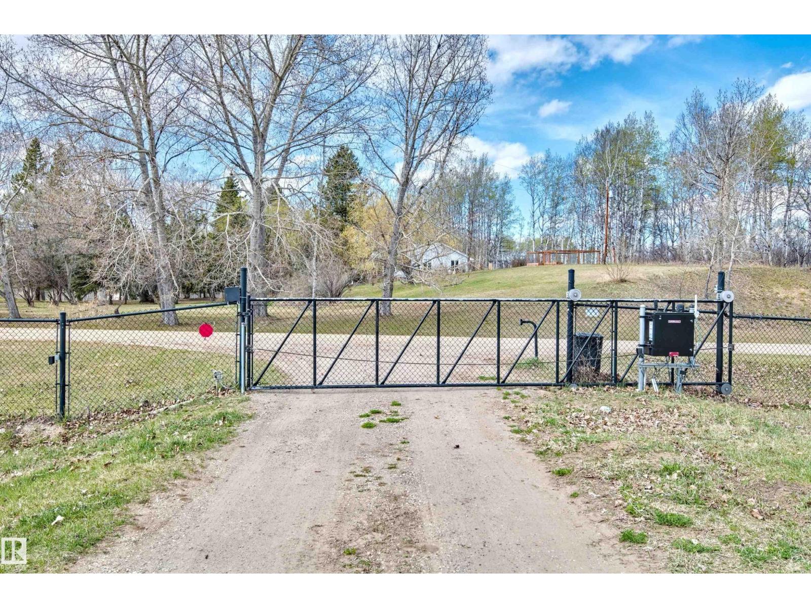 Photo 56 of 17 26120 Twp Road 511, Rural Parkland County AB
