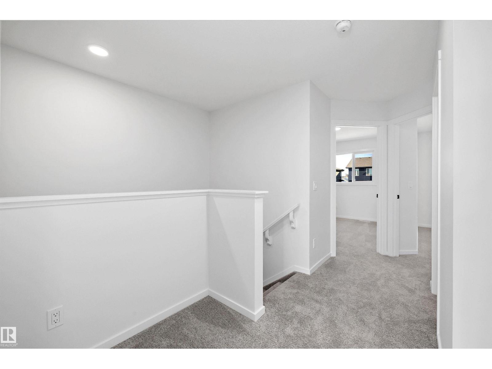 Photo 15 of 5458 Hawthorn Run Sw, Edmonton AB