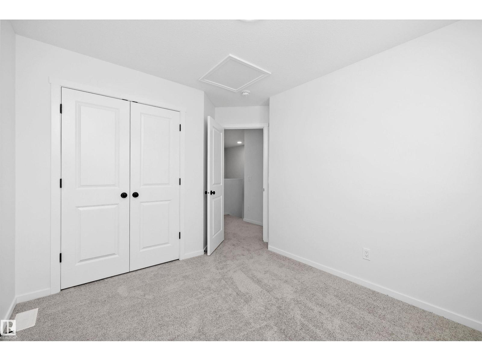 Photo 20 of 5458 Hawthorn Run Sw, Edmonton AB