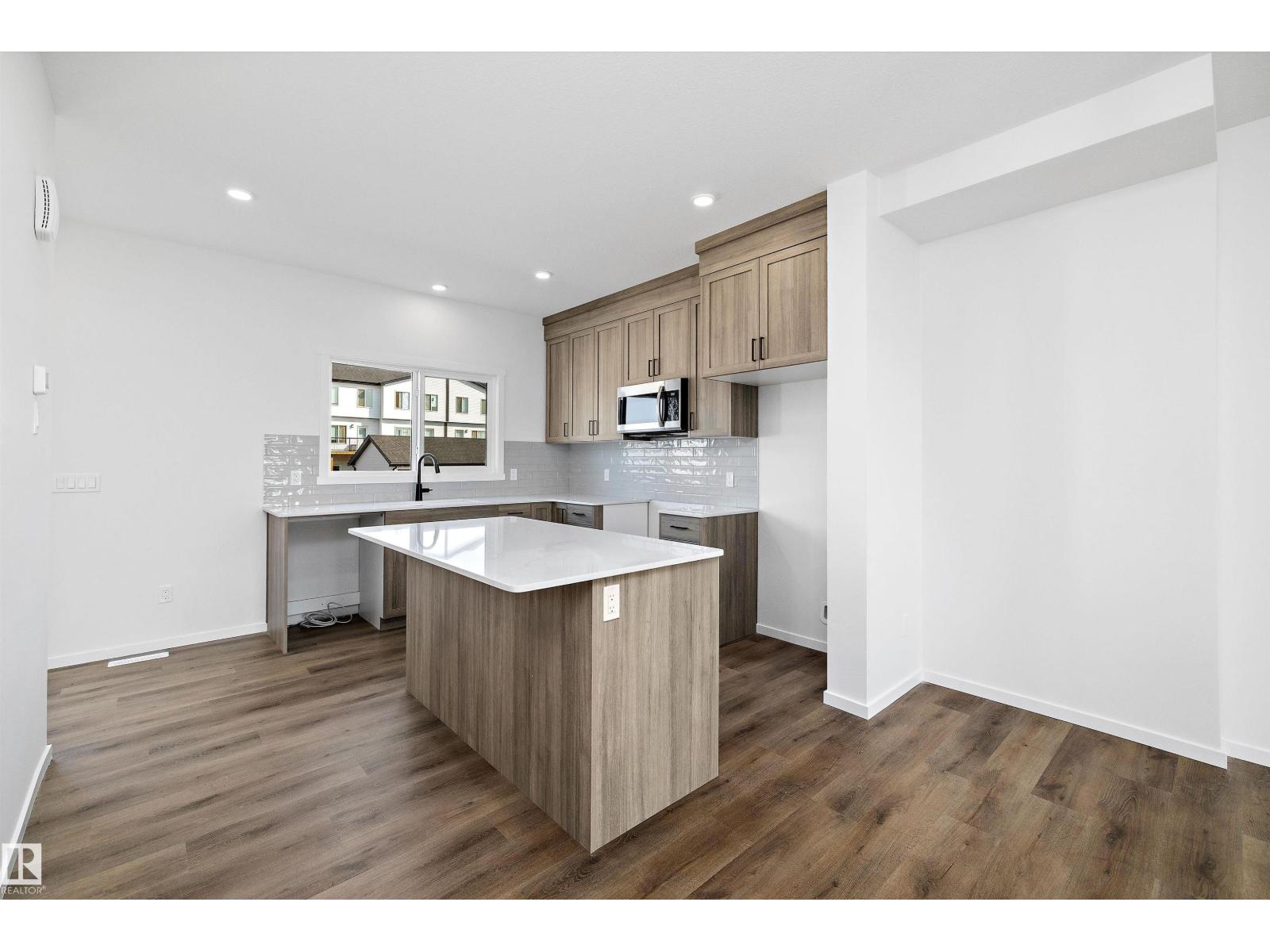 Photo 8 of 5458 Hawthorn Run Sw, Edmonton AB