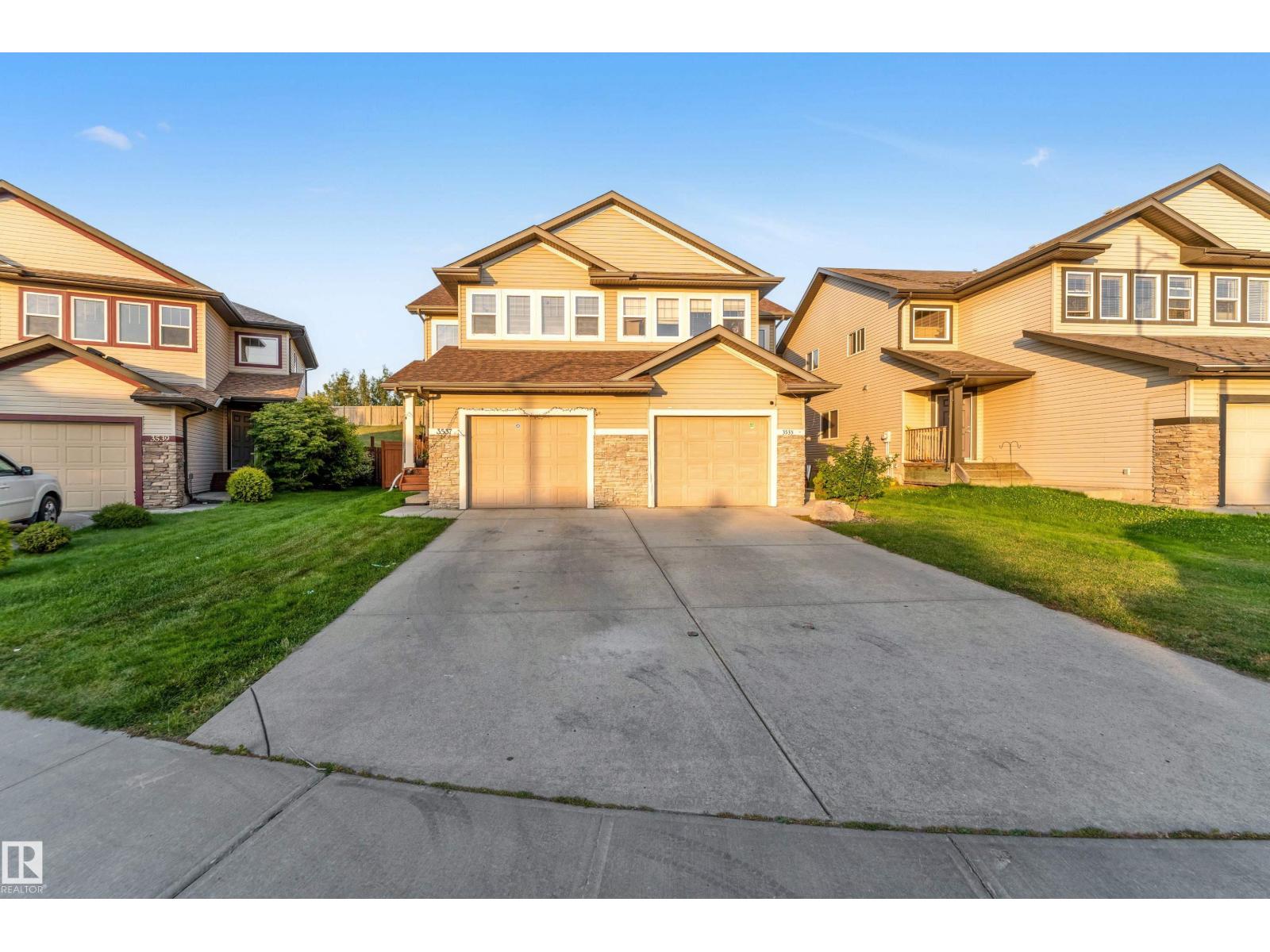 Photo 1 of 3537 11 St Nw, Edmonton AB