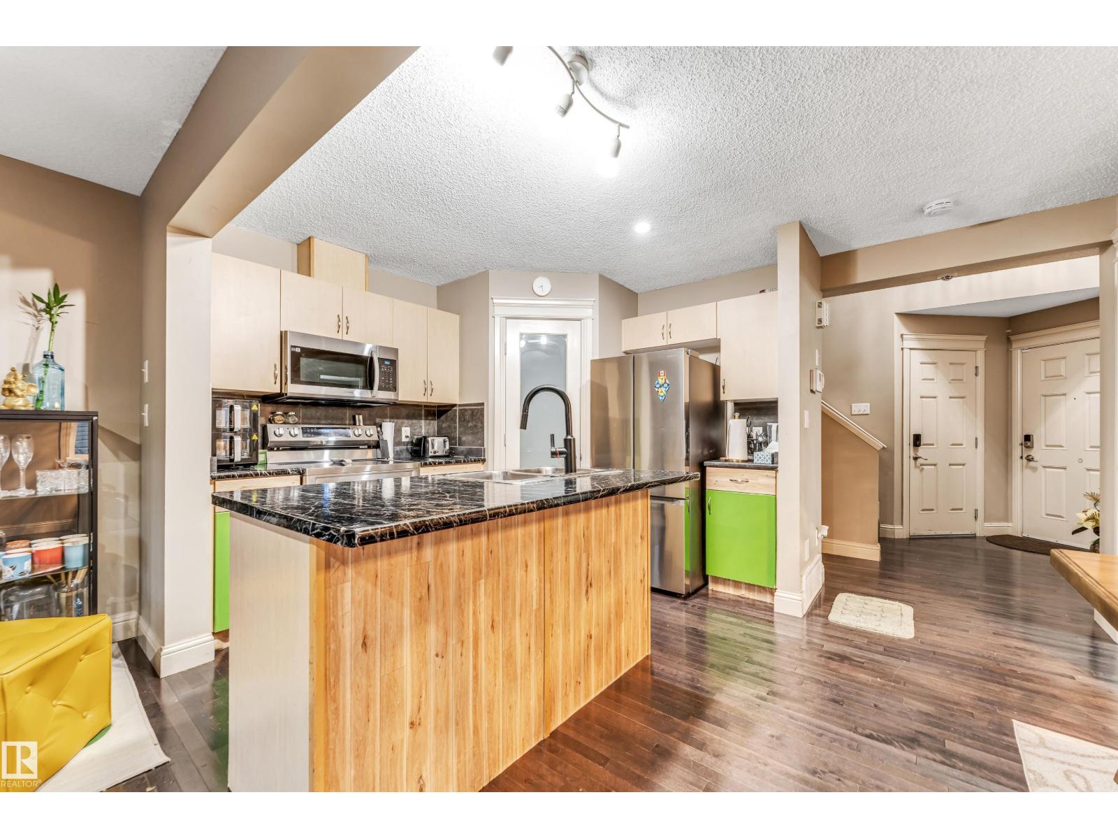 Photo 20 of 3537 11 St Nw, Edmonton AB