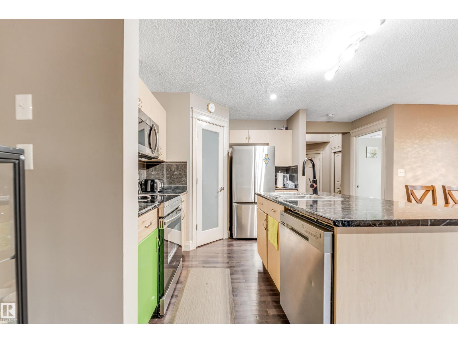 Photo 21 of 3537 11 St Nw, Edmonton AB