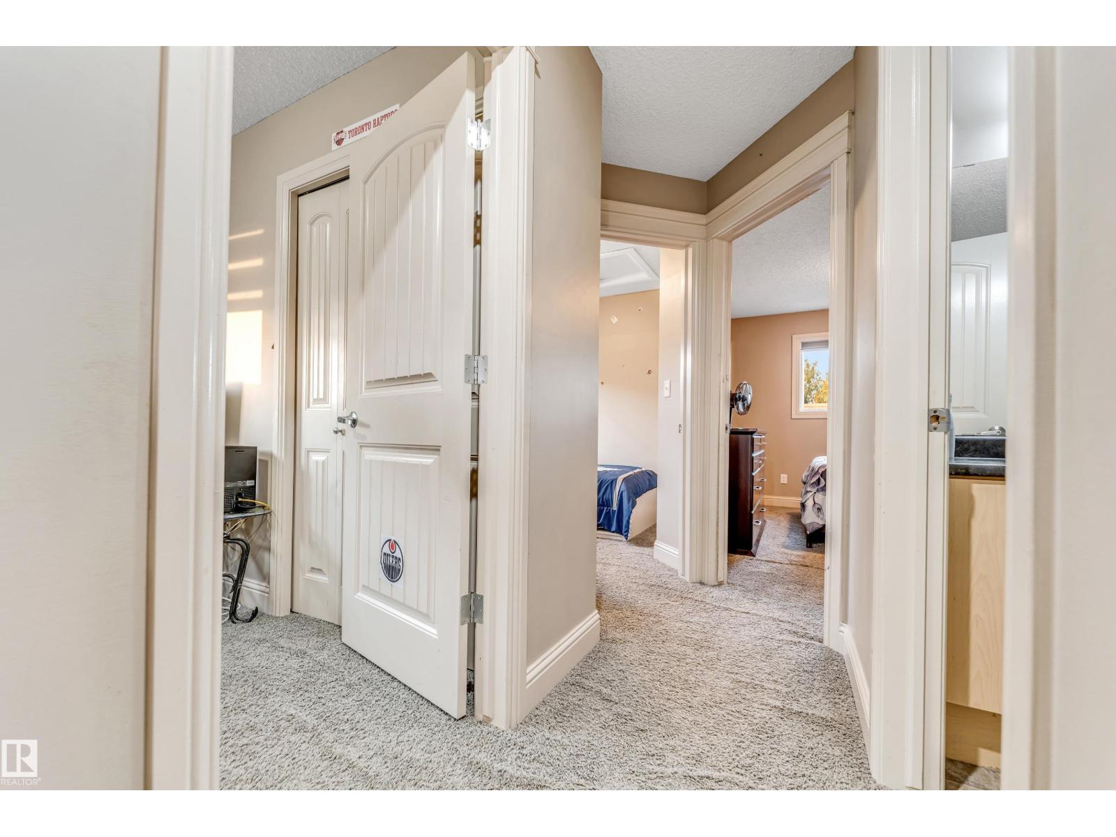 Photo 33 of 3537 11 St Nw, Edmonton AB