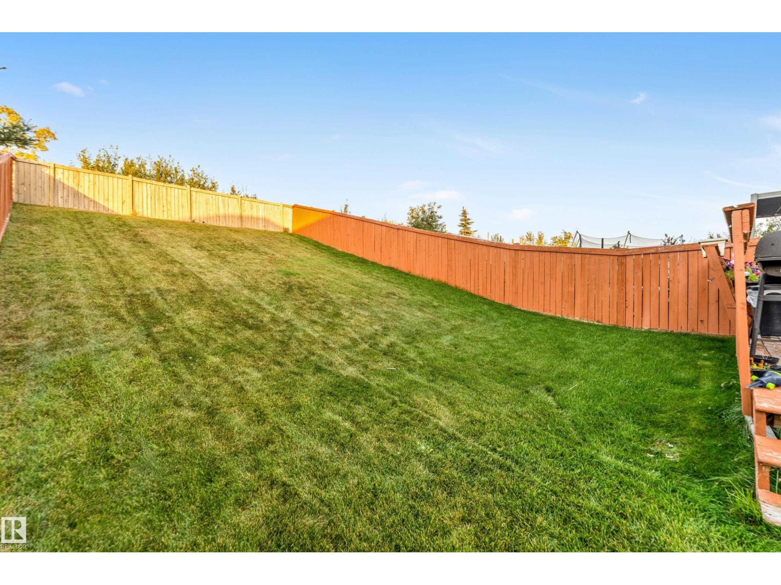 Photo 6 of 3537 11 St Nw, Edmonton AB