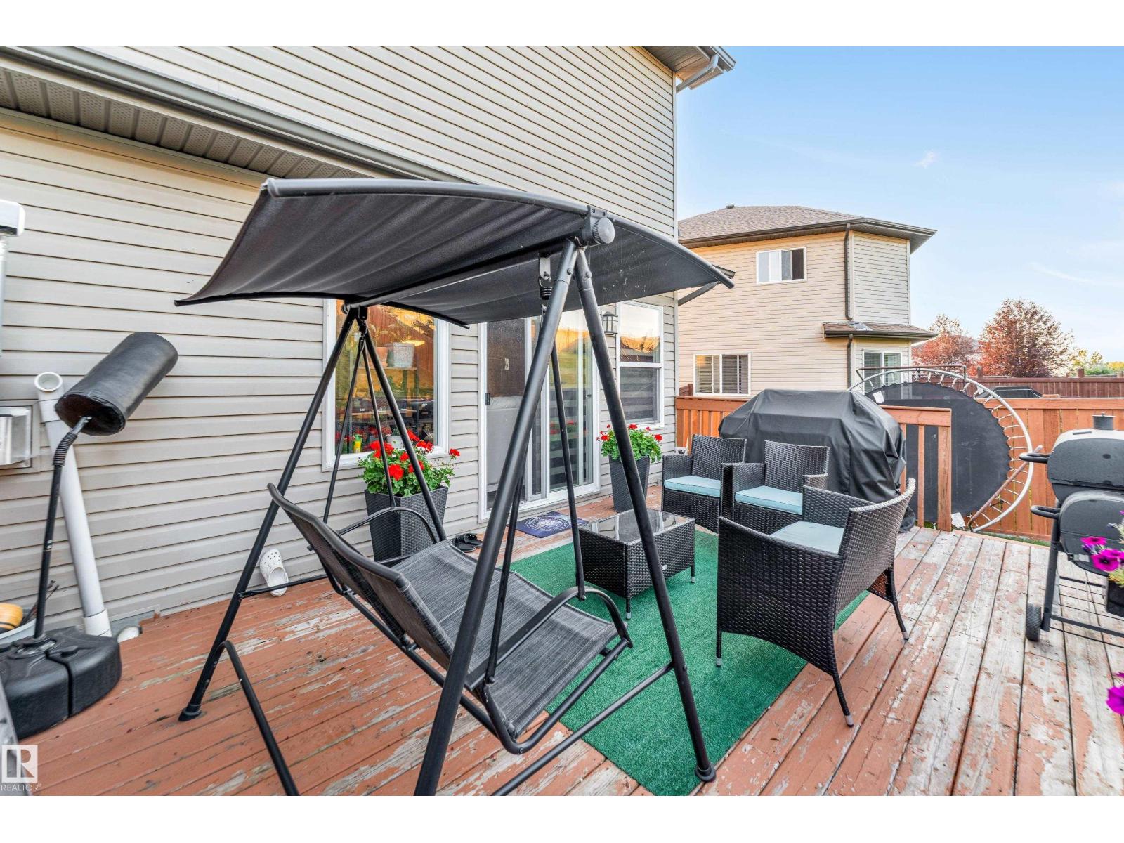Photo 9 of 3537 11 St Nw, Edmonton AB