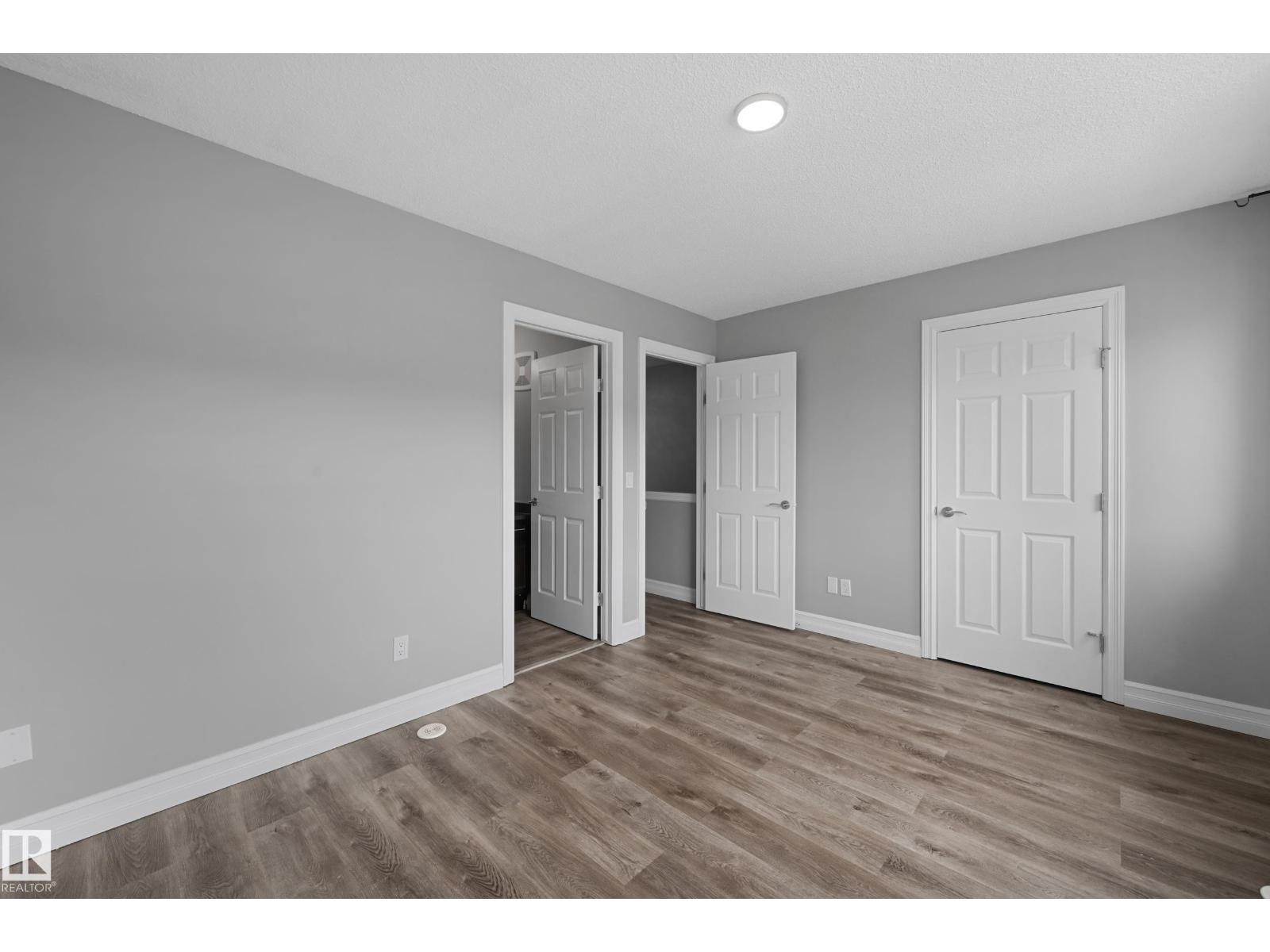 Photo 21 of 52 14621 121 St Nw, Edmonton AB