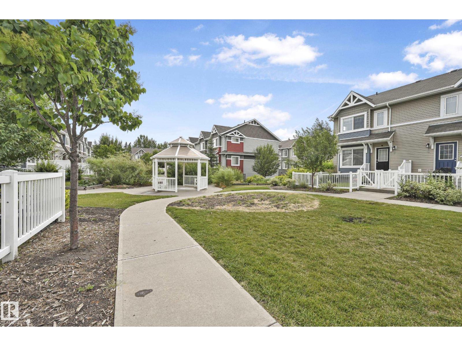 Photo 25 of 52 14621 121 St Nw, Edmonton AB