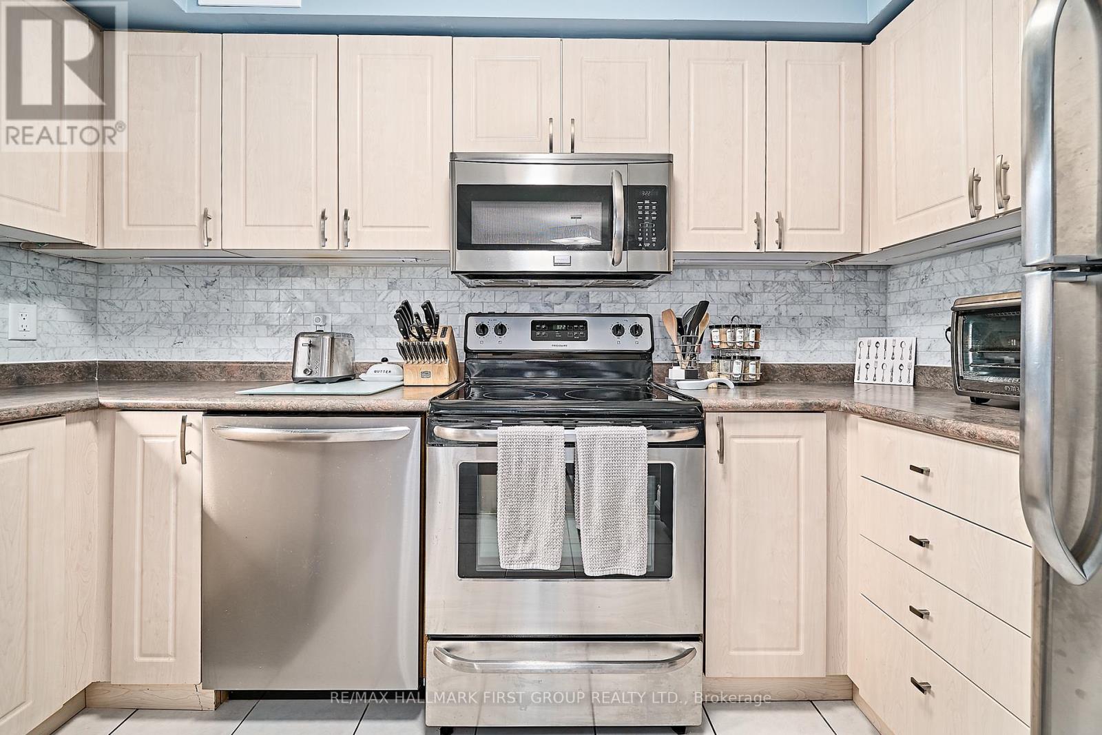 Photo 20 of 1089 Tilbury Street, Oshawa ON