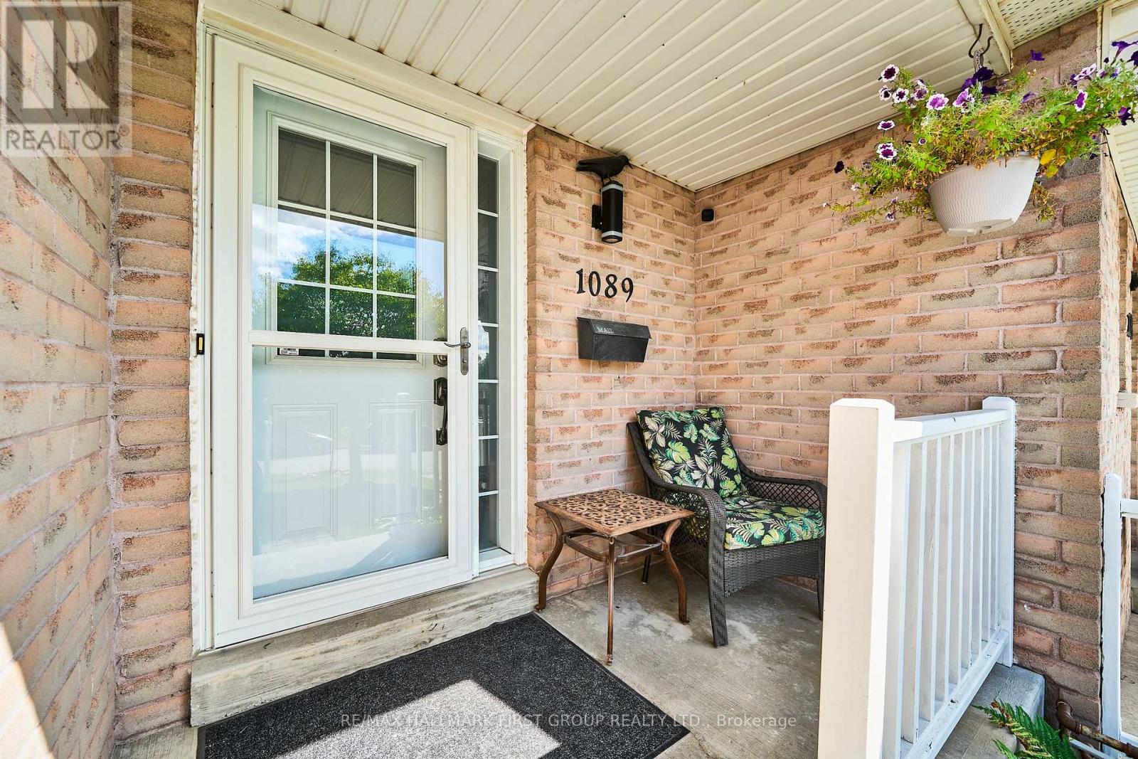 Photo 5 of 1089 Tilbury Street, Oshawa ON
