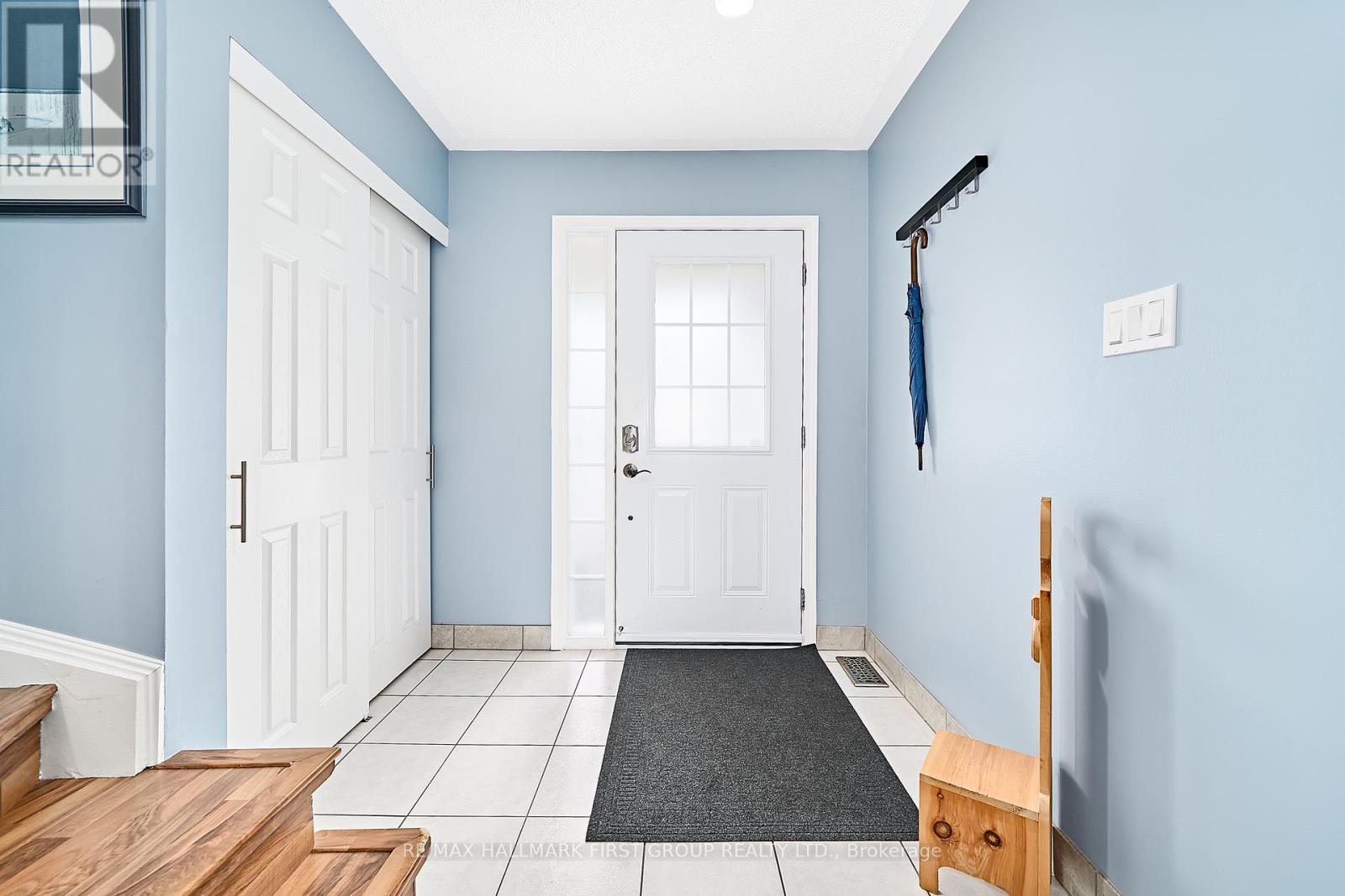 Photo 7 of 1089 Tilbury Street, Oshawa ON