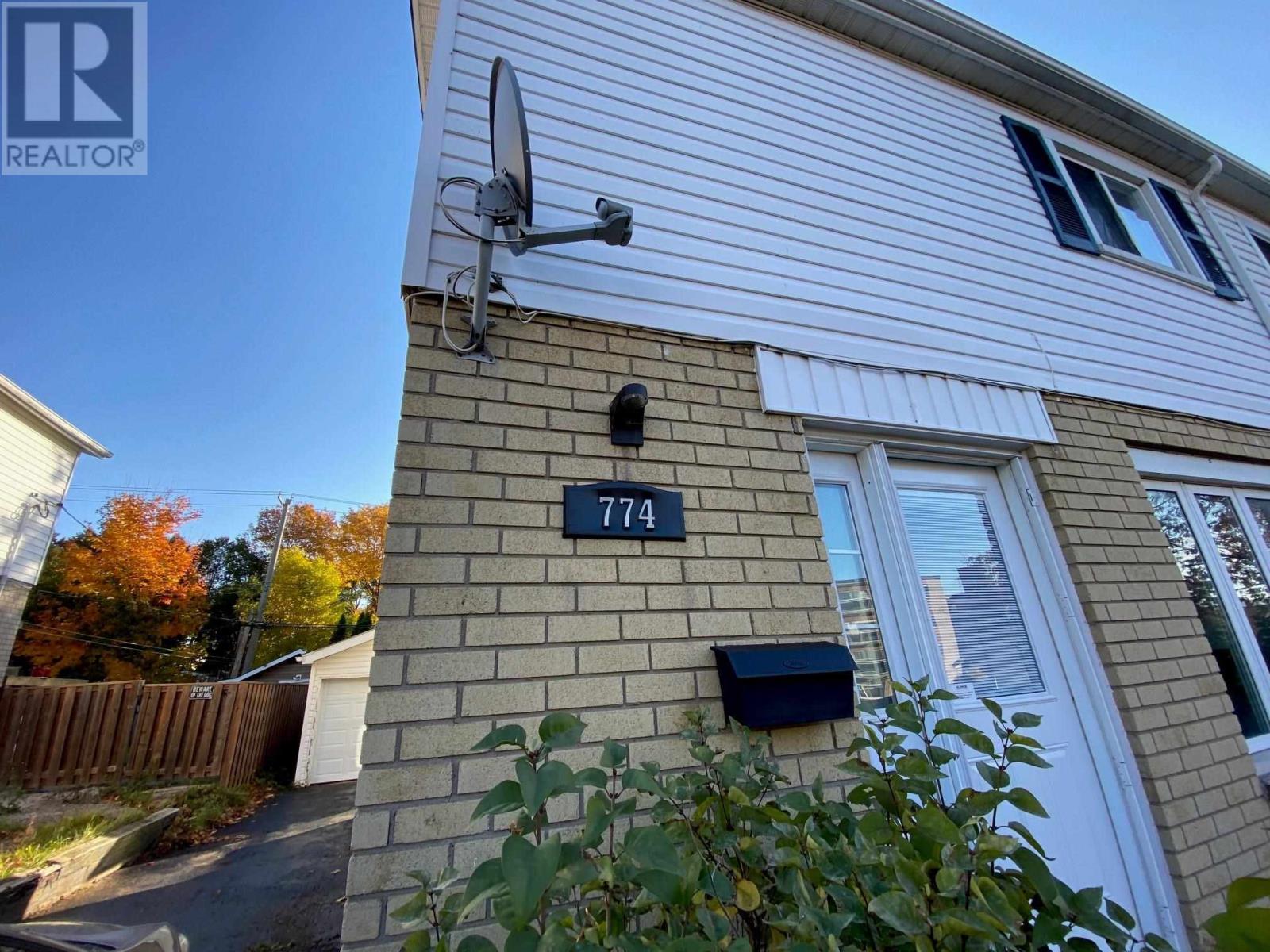 Photo 4 of 774 Pine St, Sault Ste Marie ON
