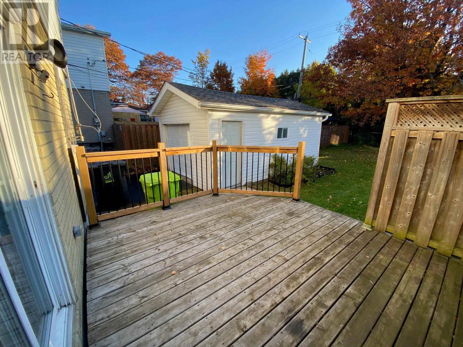 Photo 9 of 774 Pine St, Sault Ste Marie ON