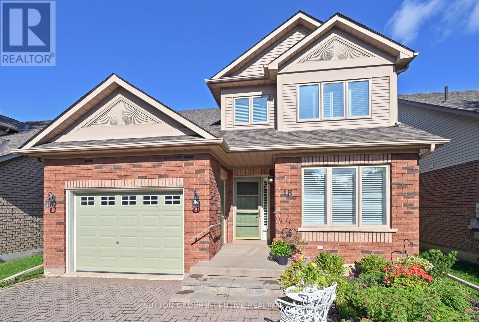Photo 1 of 15 Sunset Boulevard, New Tecumseth ON
