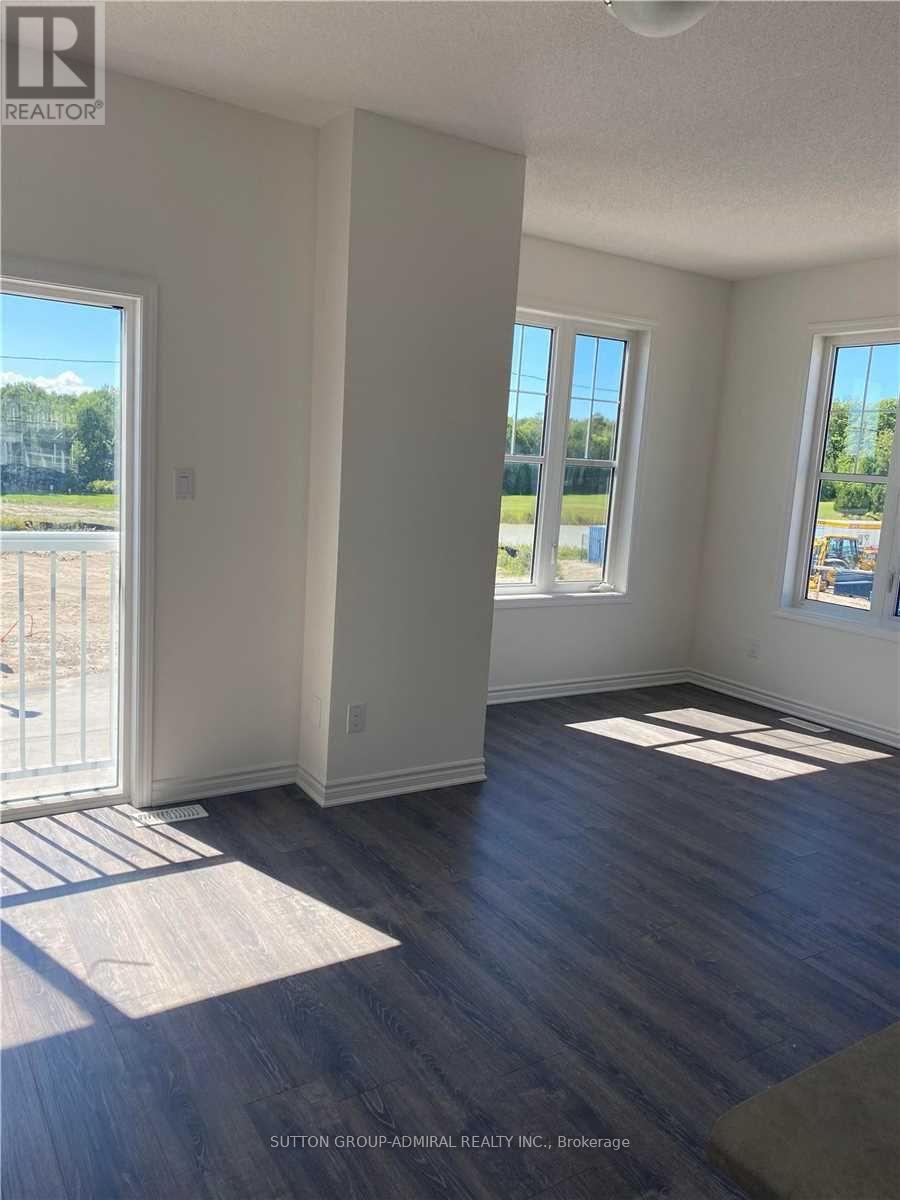 Photo 10 of 138 Village Gate Drive, Wasaga Beach ON