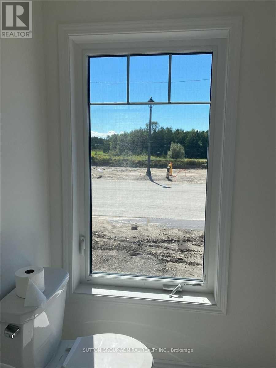 Photo 14 of 138 Village Gate Drive, Wasaga Beach ON