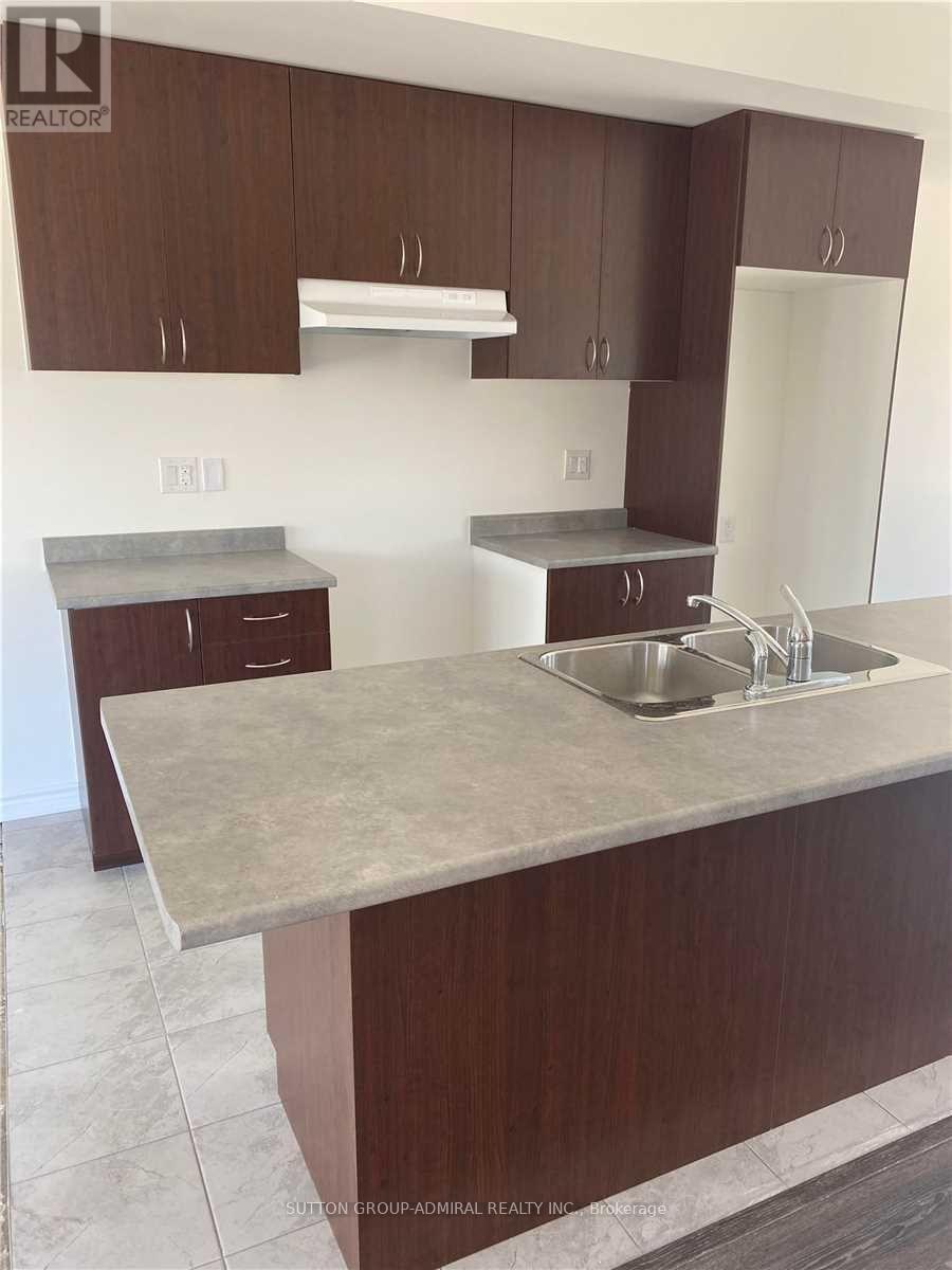Photo 7 of 138 Village Gate Drive, Wasaga Beach ON