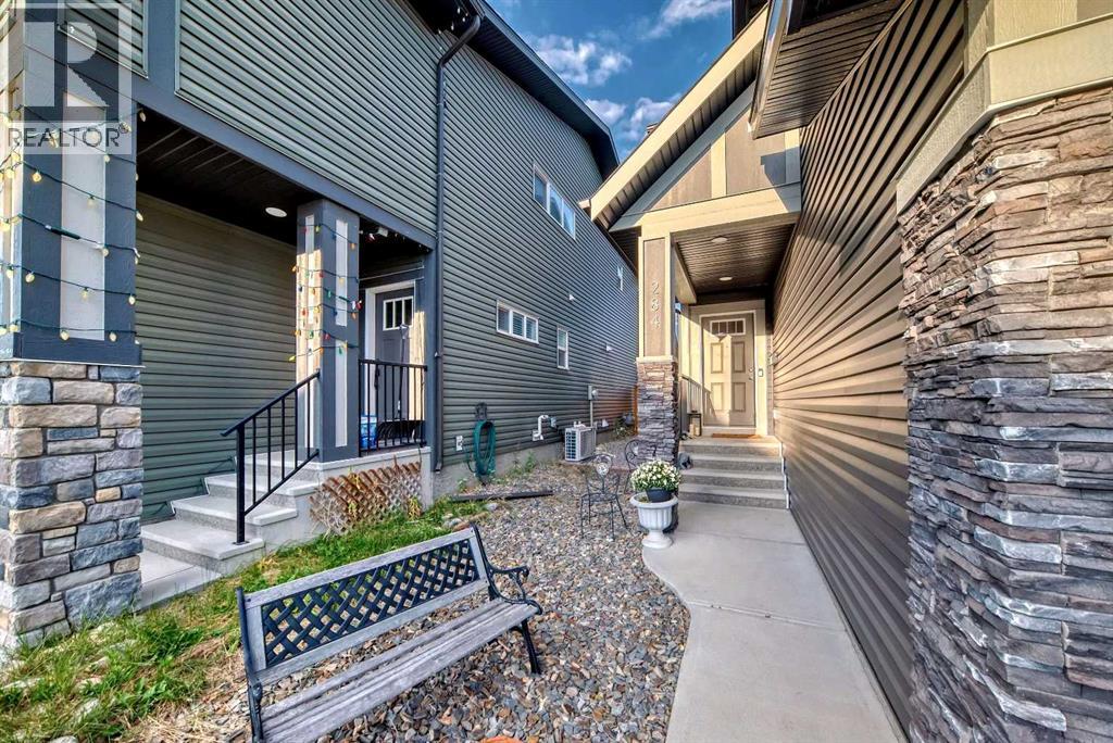 Photo 2 of 284 Paint Horse Drive, Cochrane AB