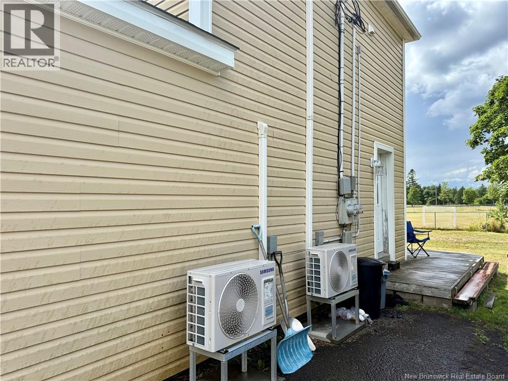 Photo 4 of 31 Bellevue Street, Saintlouisdekent NB