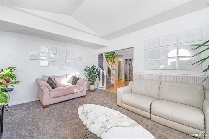 Photo 5 of 16123 86 Avenue, Surrey BC