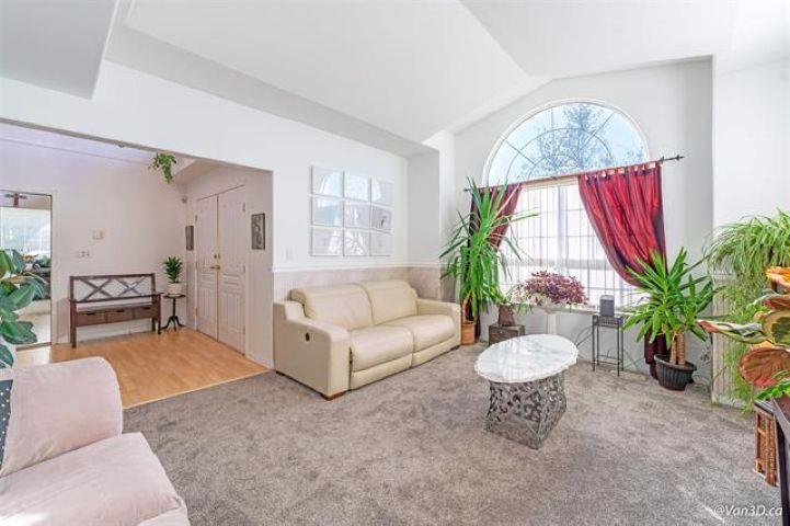 Photo 6 of 16123 86 Avenue, Surrey BC