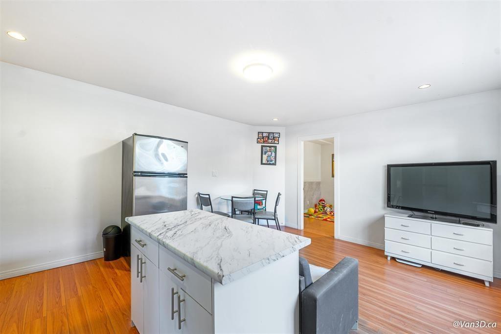 Photo 21 of 16123 86 Avenue, Surrey BC