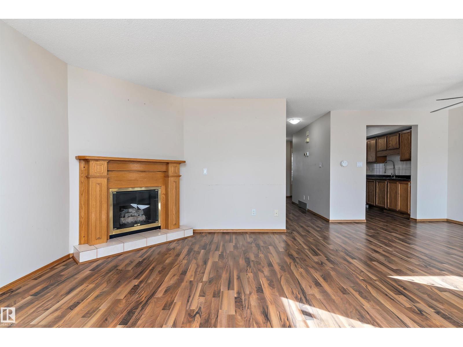Photo 25 of 28 3520 60 St Nw, Edmonton AB