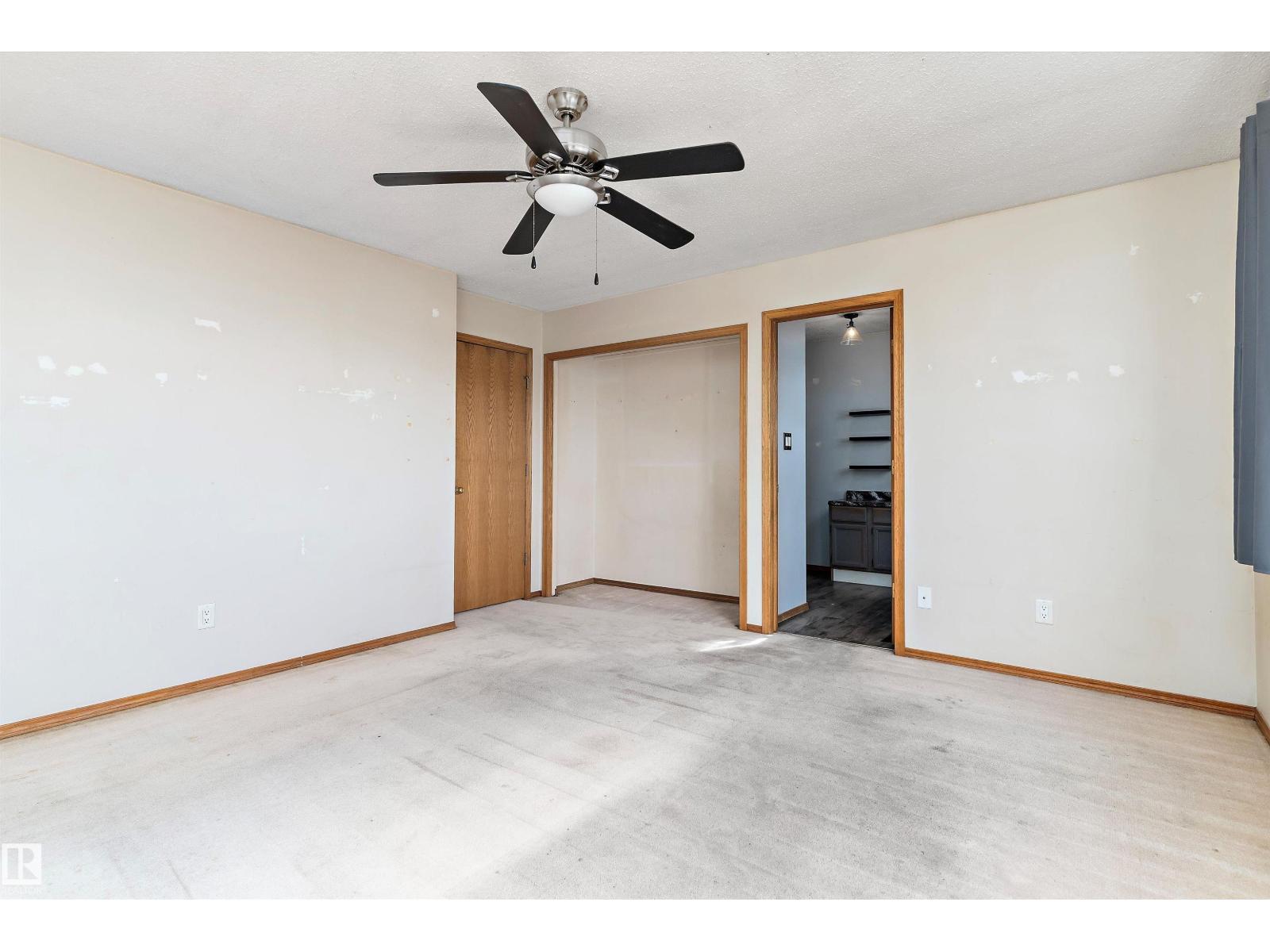 Photo 32 of 28 3520 60 St Nw, Edmonton AB