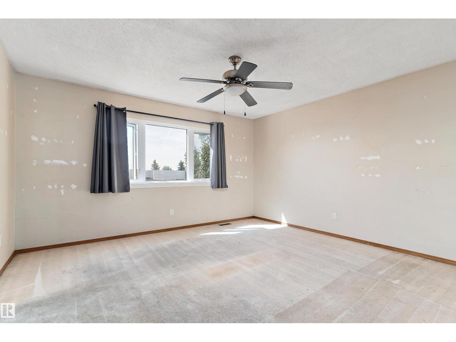 Photo 29 of 28 3520 60 St Nw, Edmonton AB