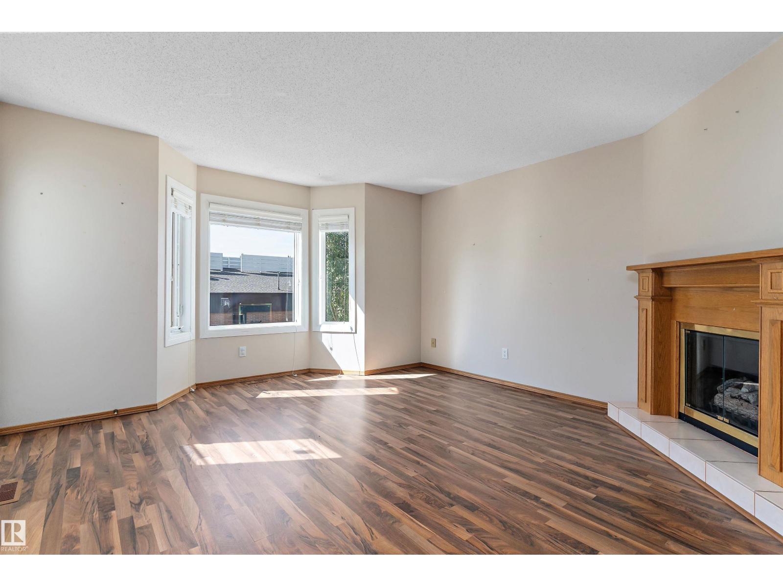 Photo 22 of 28 3520 60 St Nw, Edmonton AB