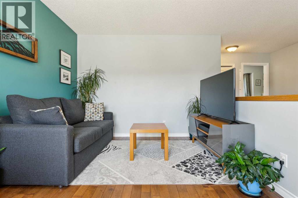 Single Family House for Sale in  Hidden Spring Close NW Hidden Valley Calgary 