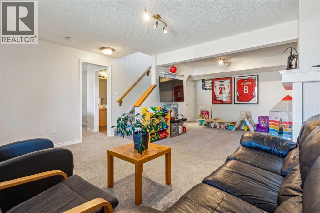 Single Family House for Sale in  Hidden Spring Close NW Hidden Valley Calgary 