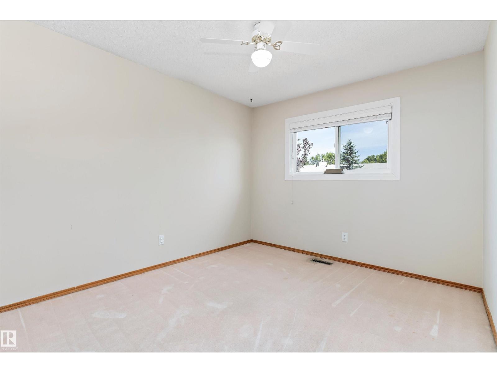 Photo 36 of 28 3520 60 St Nw, Edmonton AB