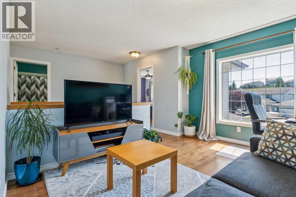 Single Family House for Sale in  Hidden Spring Close NW Hidden Valley Calgary 