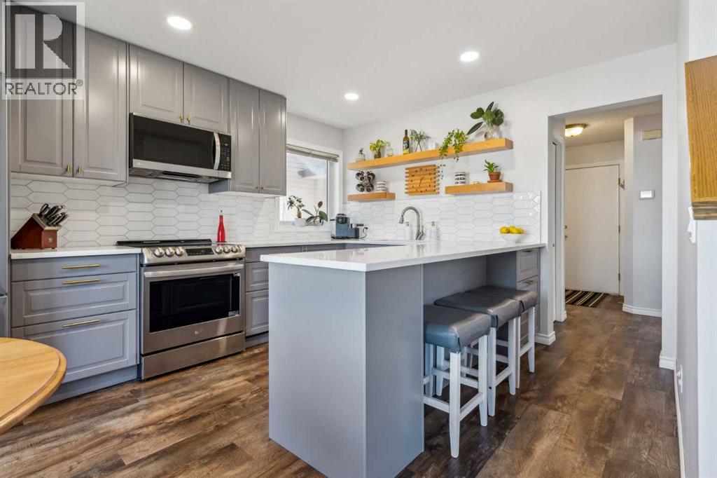 Single Family House for Sale in  Hidden Spring Close NW Hidden Valley Calgary 