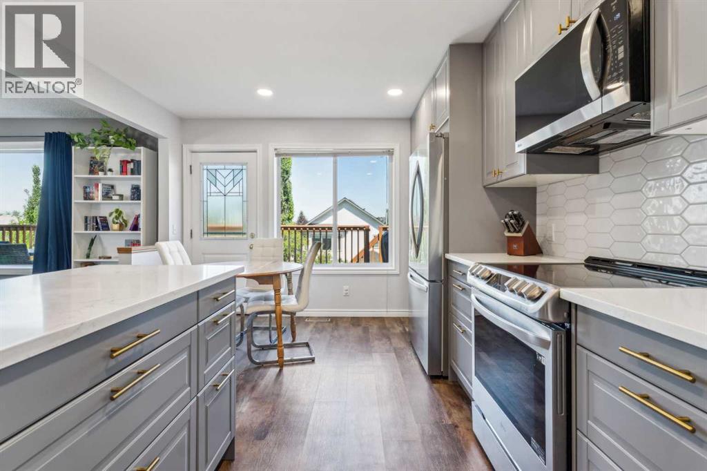 Single Family House for Sale in  Hidden Spring Close NW Hidden Valley Calgary 