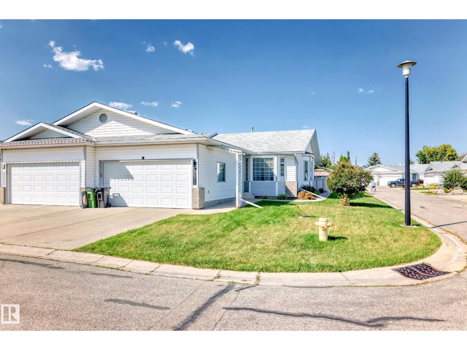 Photo 1 of 15571 59 A St Nw, Edmonton AB
