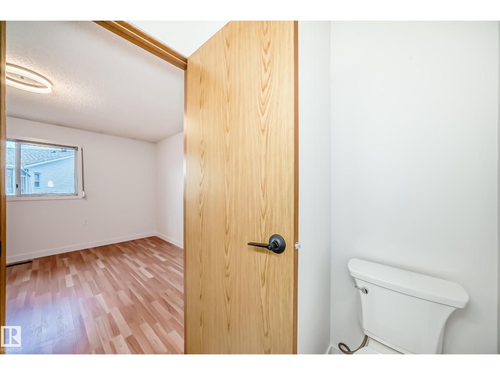 Photo 24 of 15571 59 A St Nw, Edmonton AB