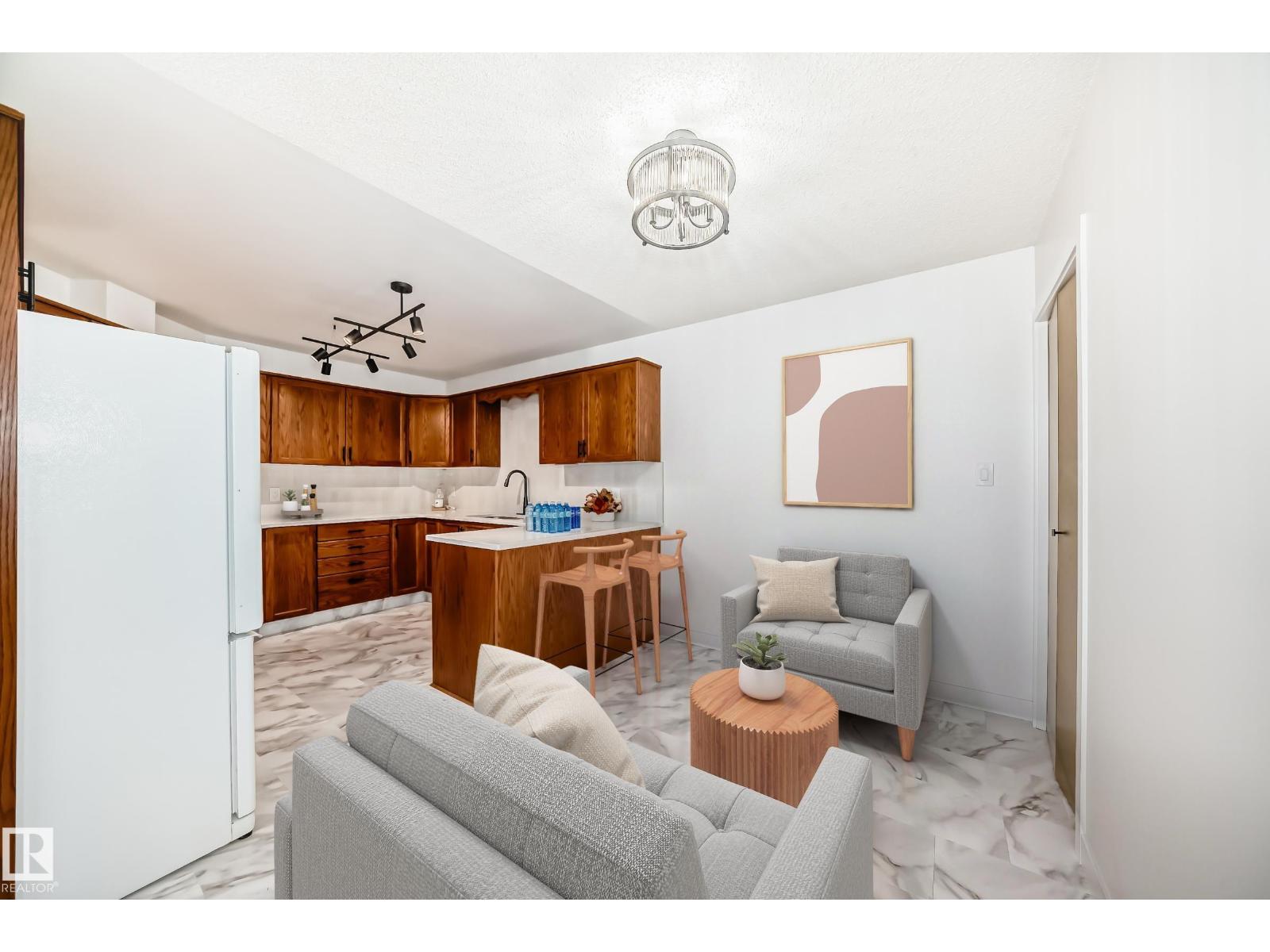 Photo 5 of 15571 59 A St Nw, Edmonton AB