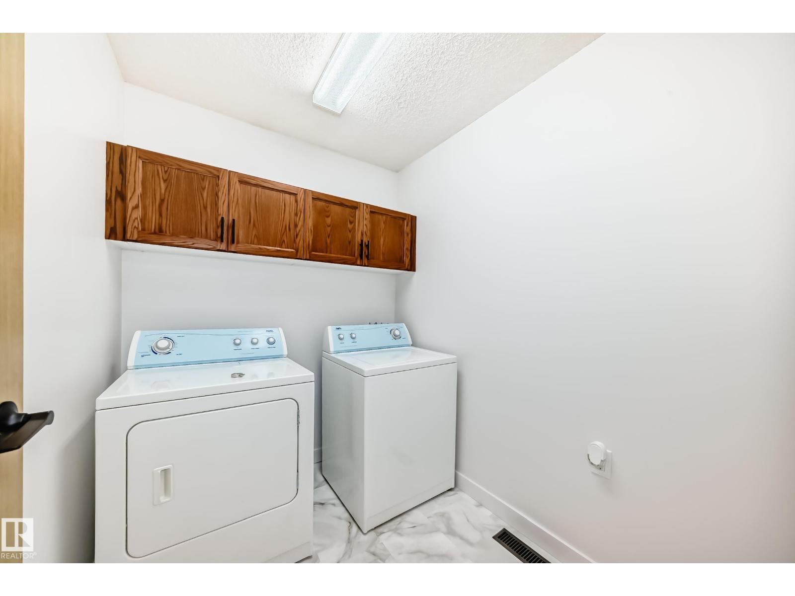 Photo 33 of 15571 59 A St Nw, Edmonton AB