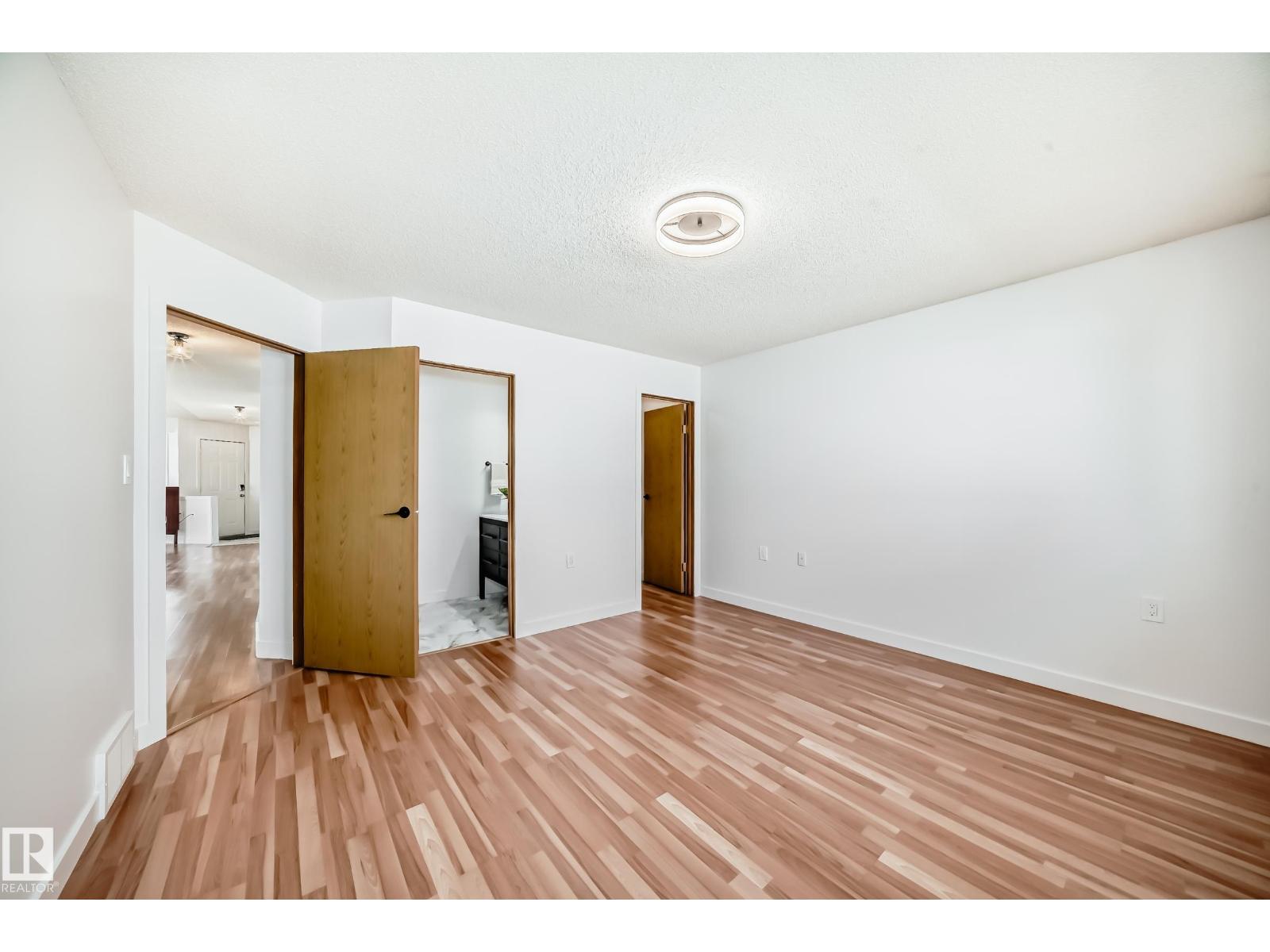 Photo 19 of 15571 59 A St Nw, Edmonton AB