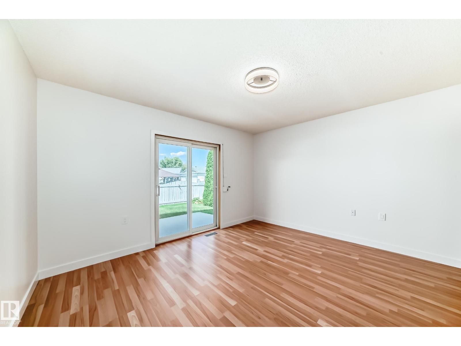 Photo 27 of 15571 59 A St Nw, Edmonton AB