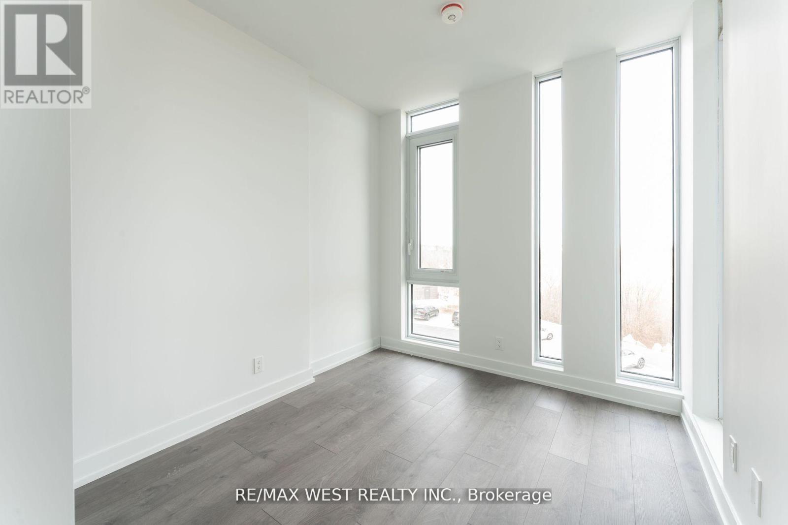 Photo 13 of 307 215 Veterans Drive, Brampton ON