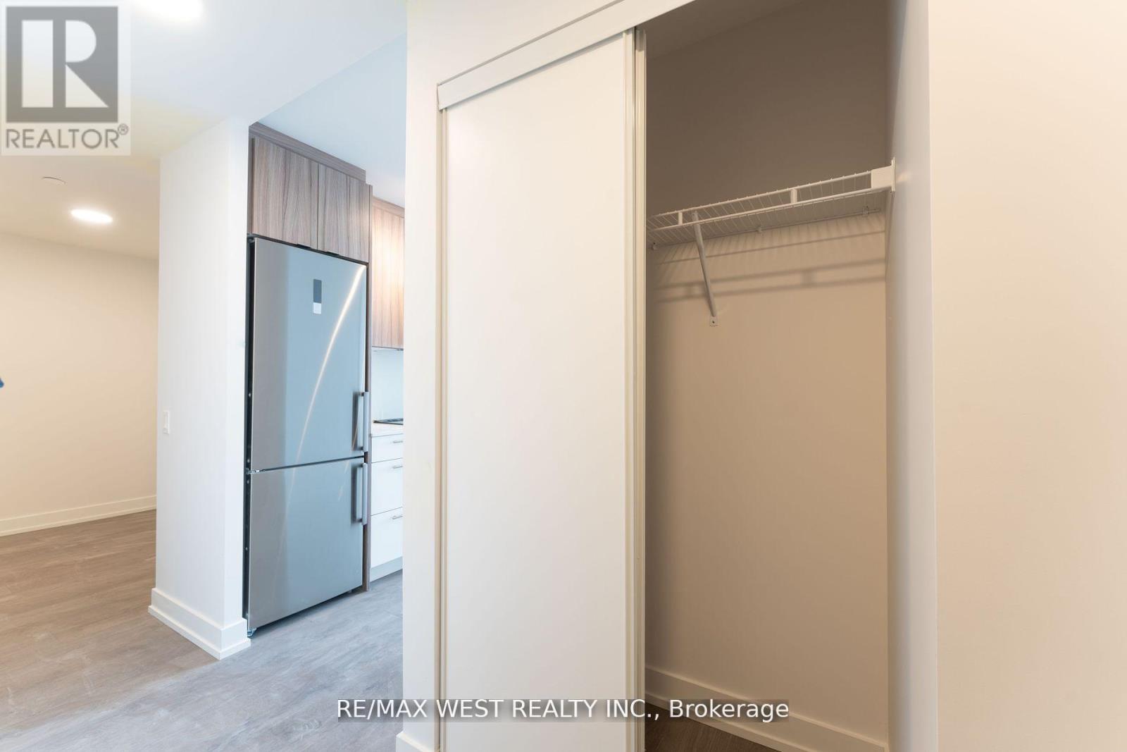Photo 4 of 307 215 Veterans Drive, Brampton ON