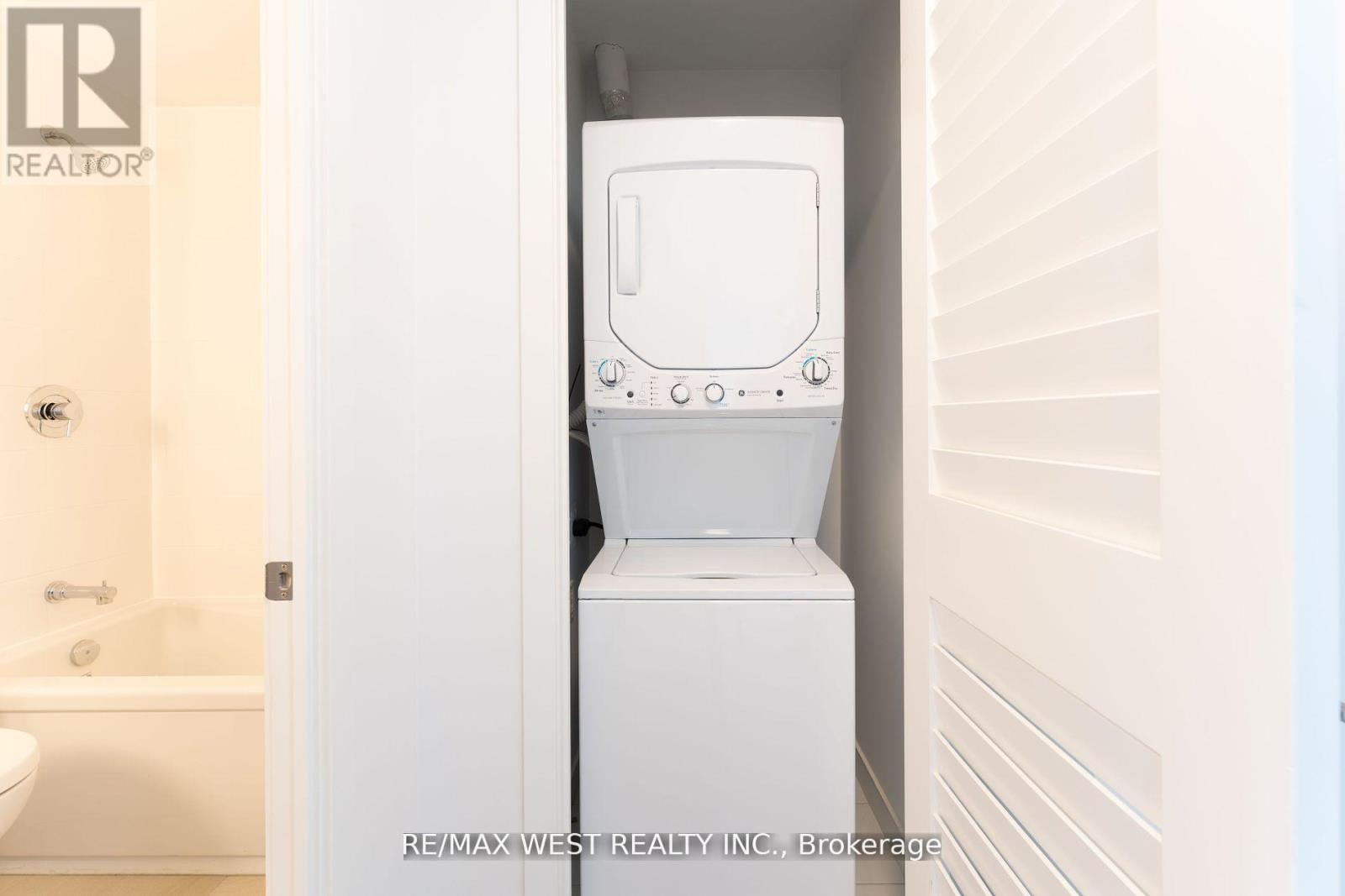 Photo 6 of 307 215 Veterans Drive, Brampton ON