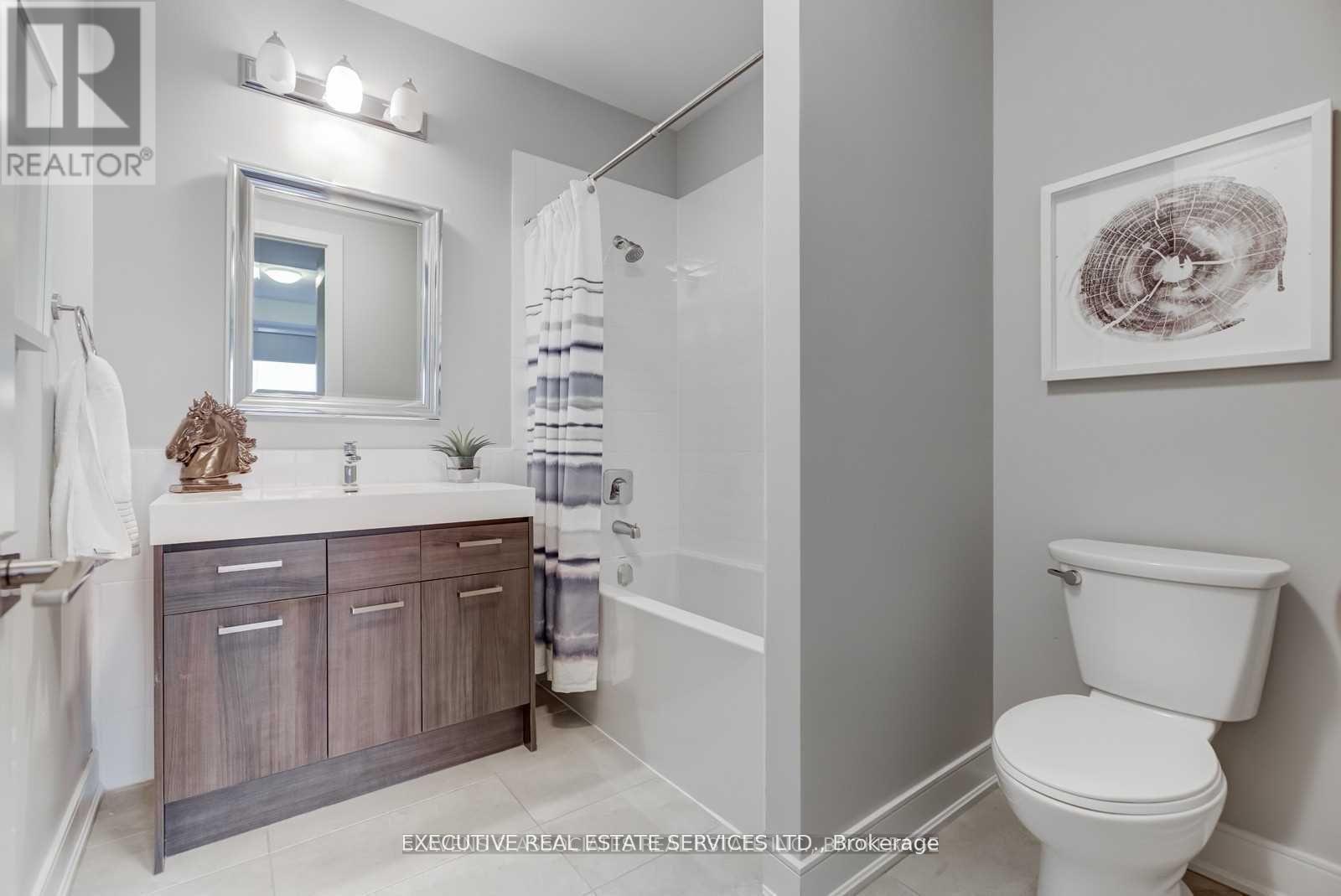 Photo 16 of 807 150 Main Street, Hamilton ON