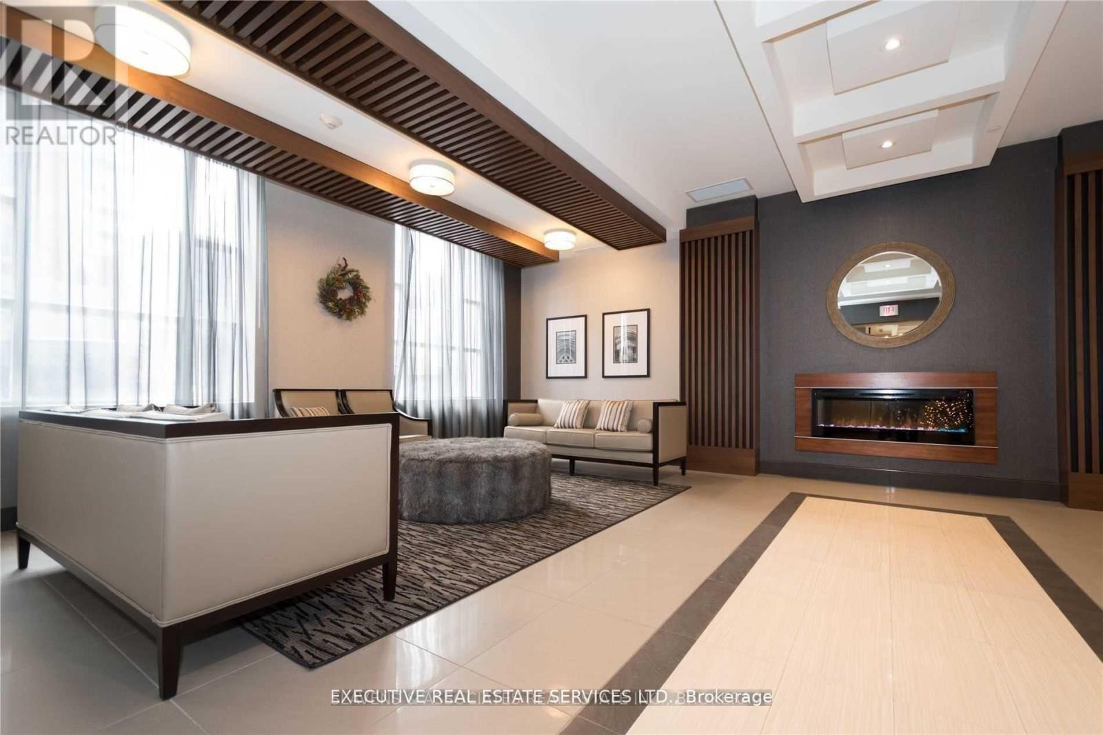 Photo 2 of 807 150 Main Street, Hamilton ON