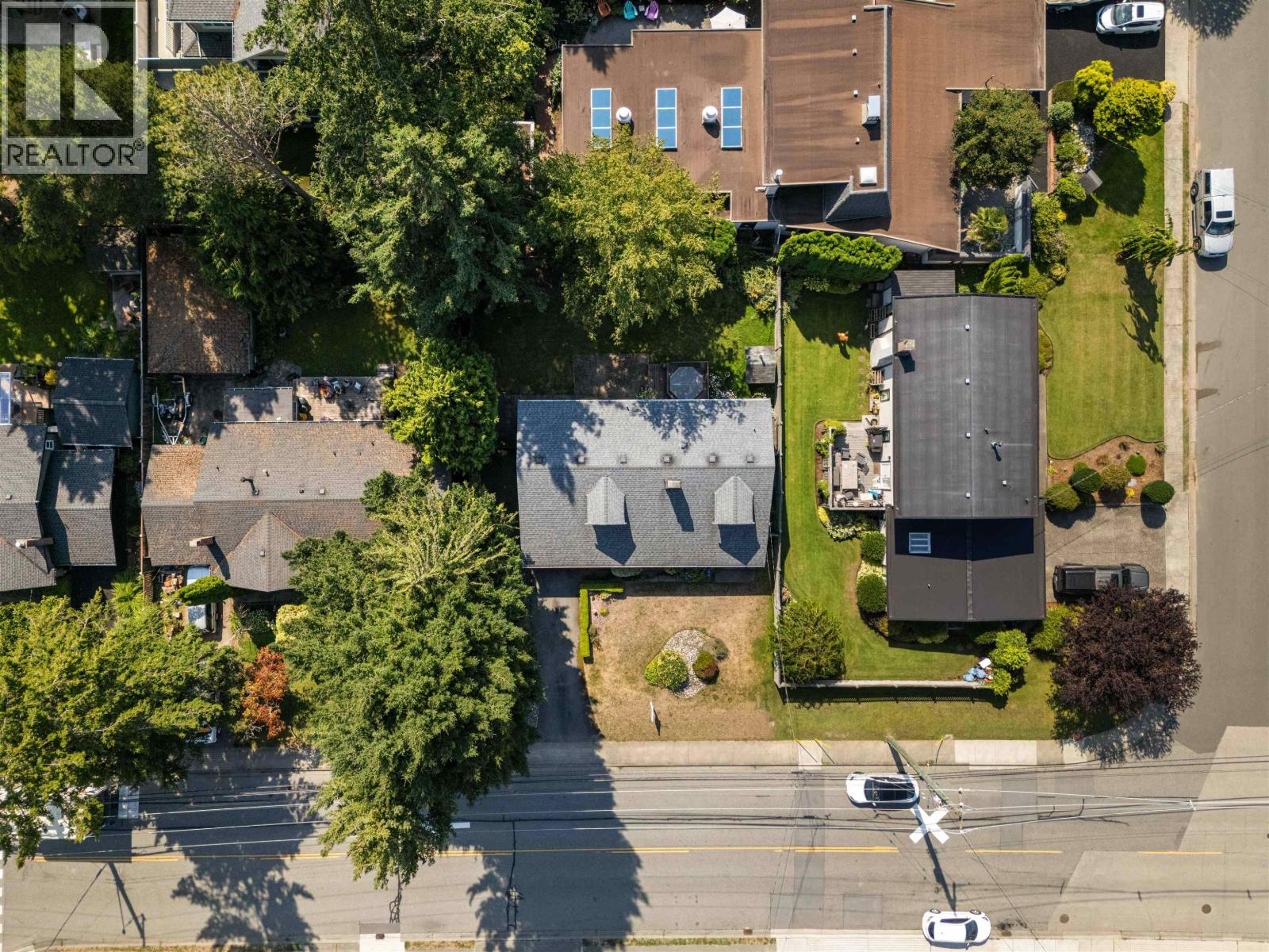 Photo 3 of 5270 1 Avenue, Delta BC